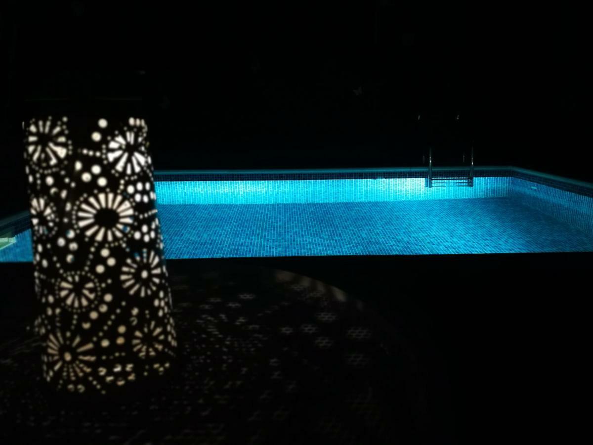 Dalmatian 230m2 With Pool And Garden Near The Old Town For Families Apartment Split