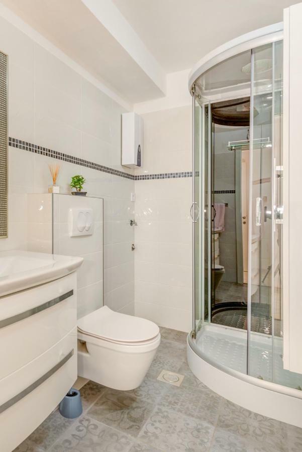 Apartman Rose *