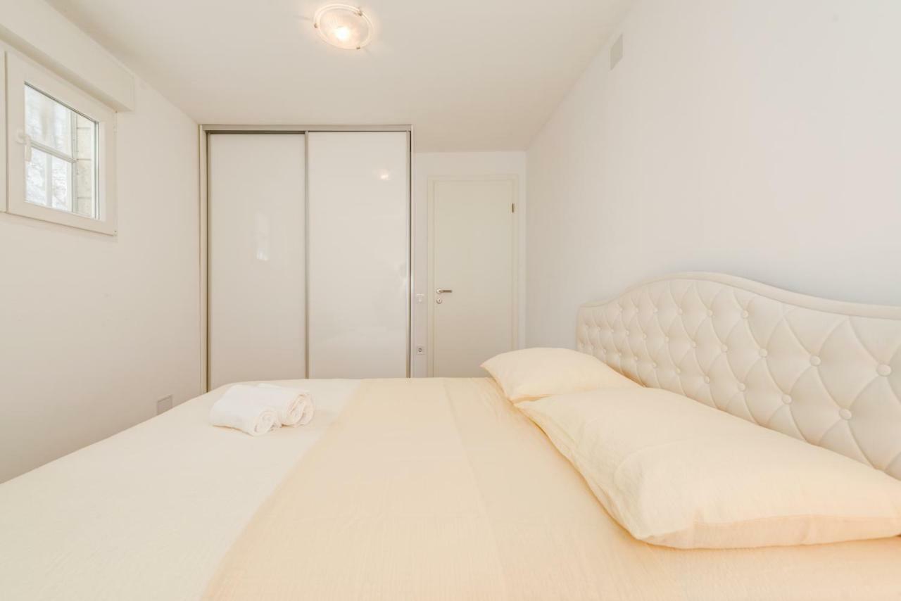 Rose Apartman *
