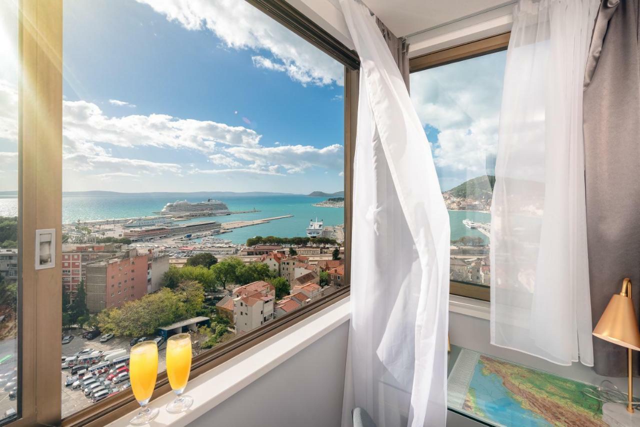 Royal Suites-sky 4*