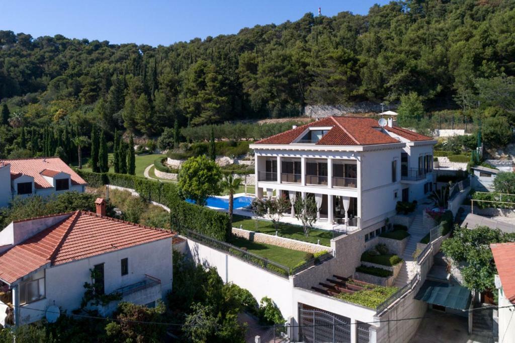 Exclusive Marnano - Center Villa