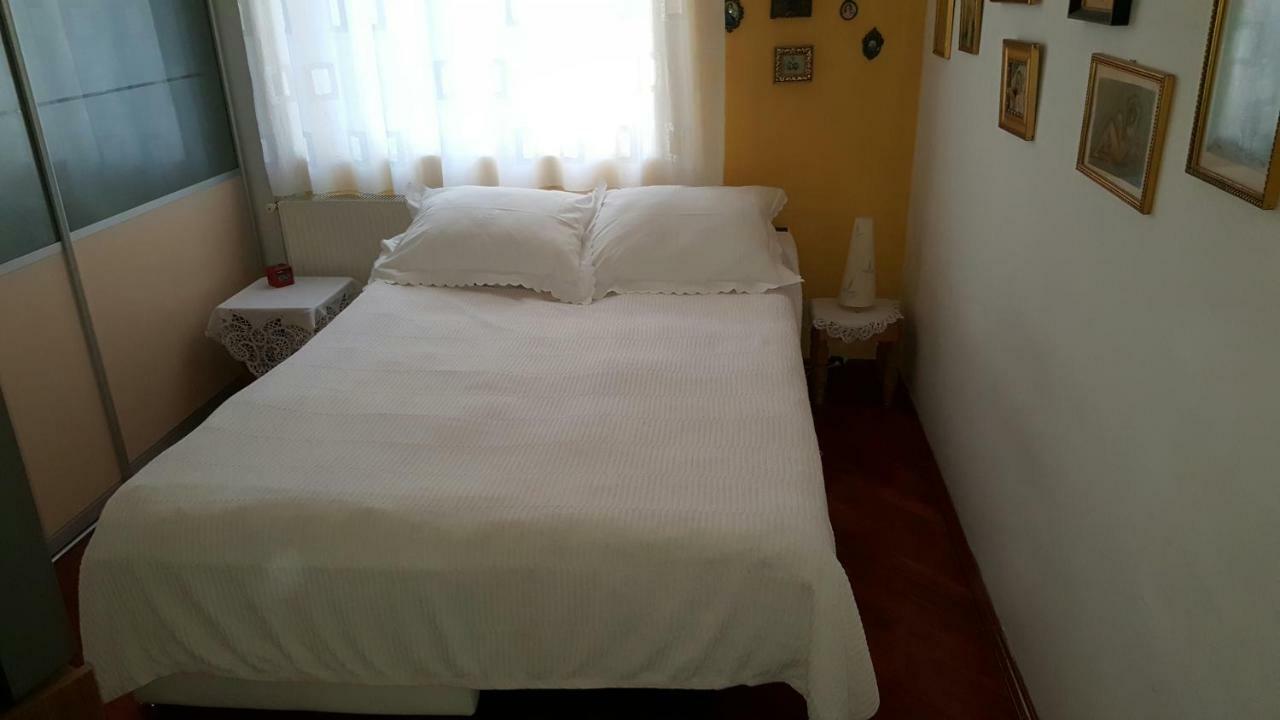 Spacious In The Center Apartment