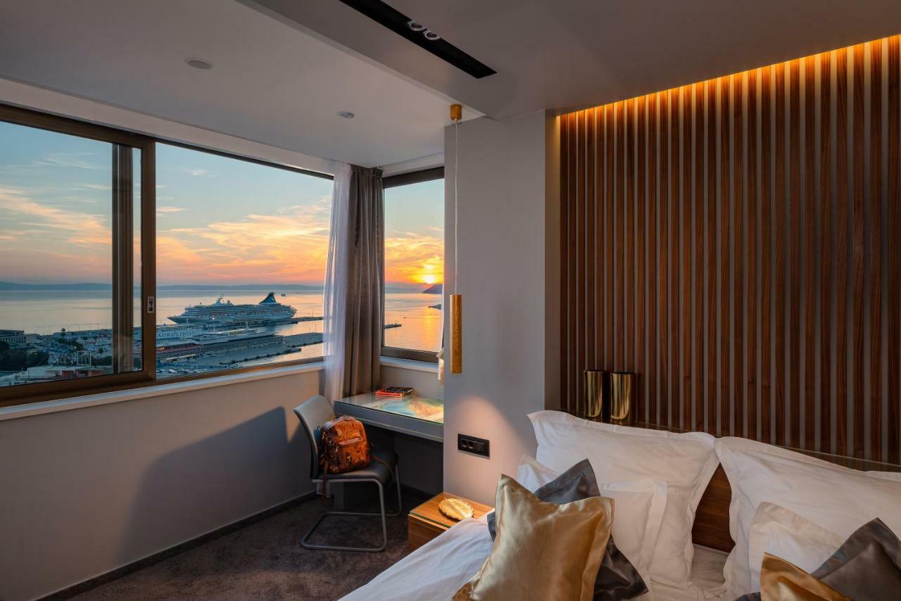 Royal Suites-sky 4*