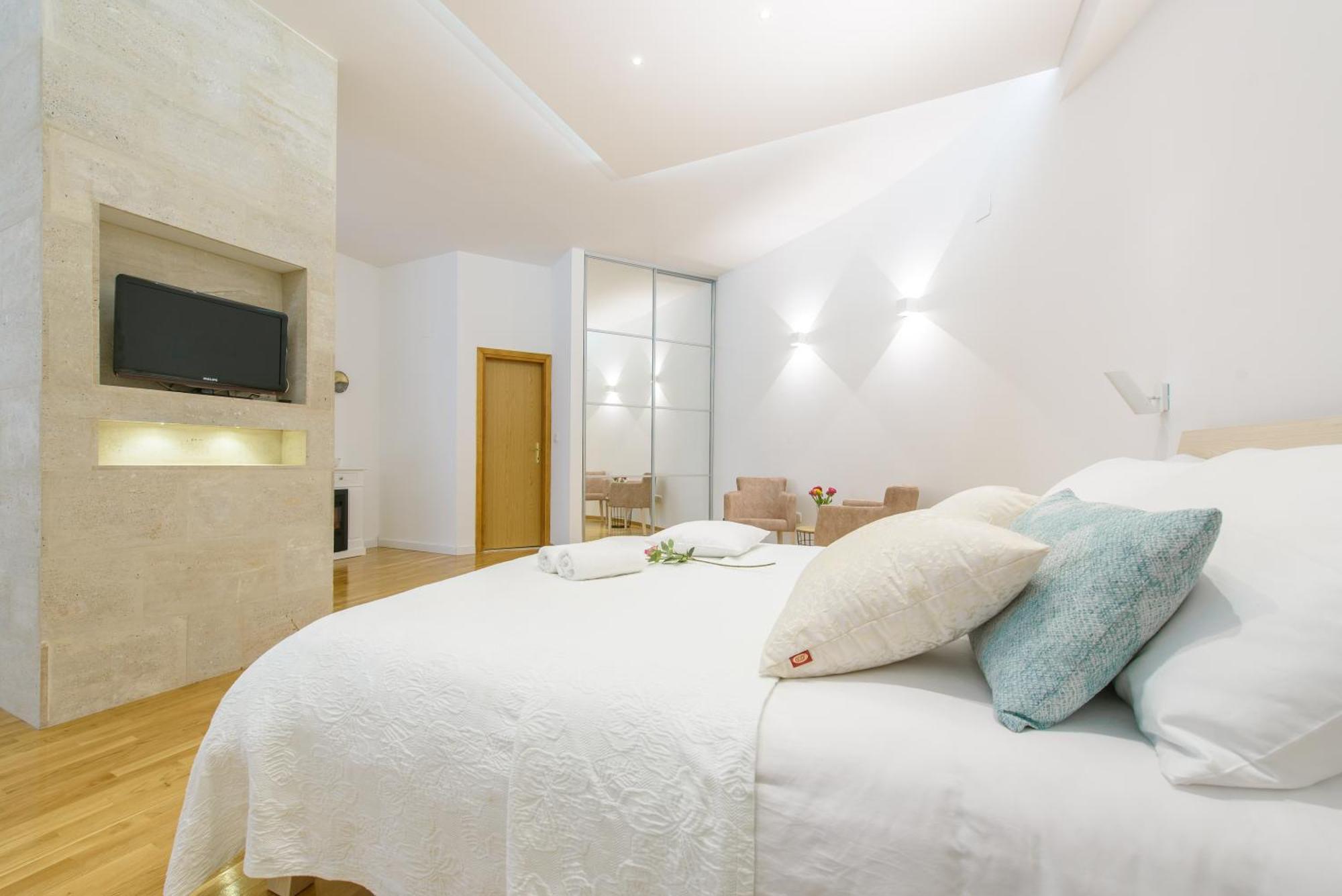 Apartment Deluxe Beach Renata Split
