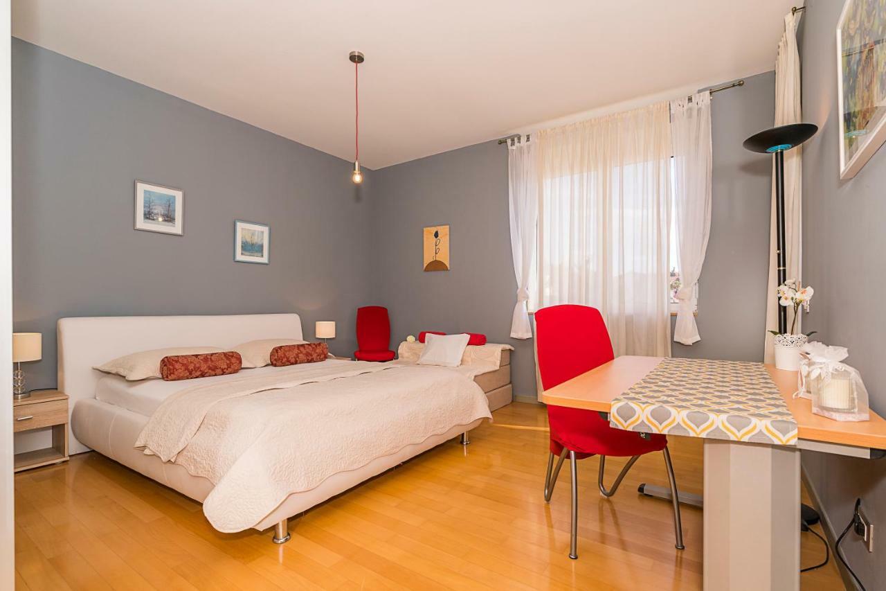 Apartment Old Town With Sea View *