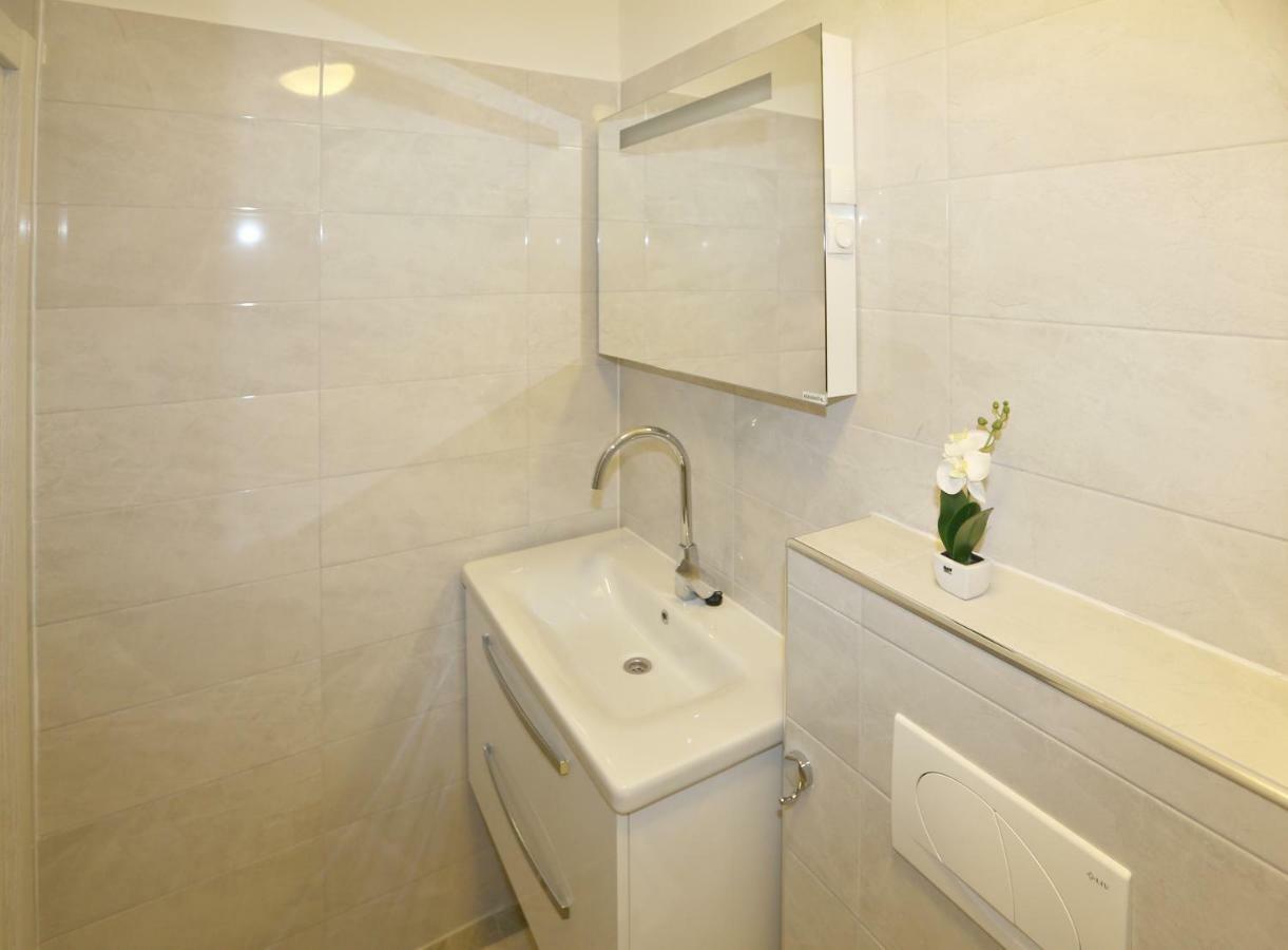 Tomas Art & Tomas Cave Apartman