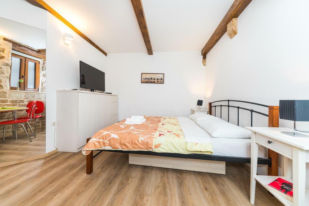 Apartment First Vestibul
