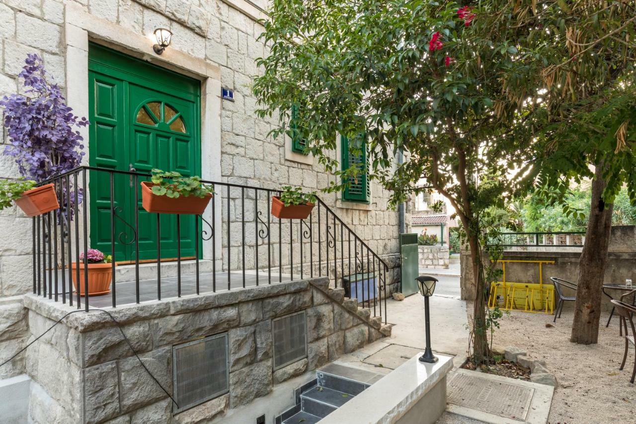 Seabed Rooms&studio Apartment Split
