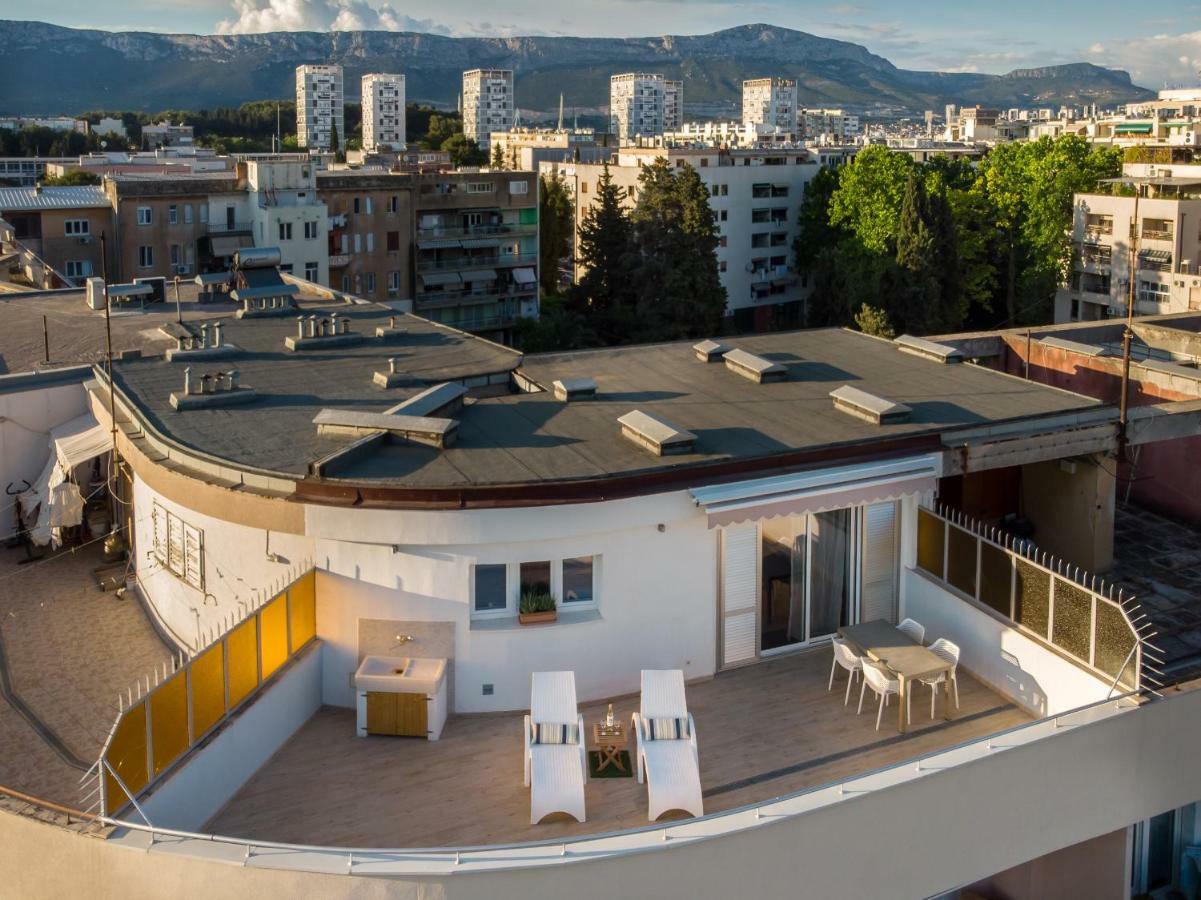 Sunny Rooftop Split