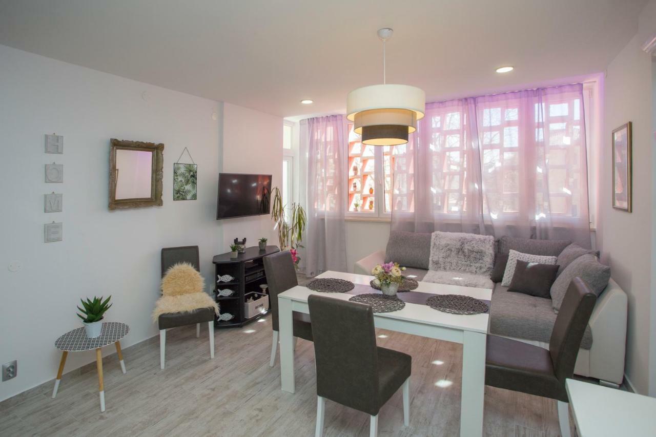 Aurora Apartment *