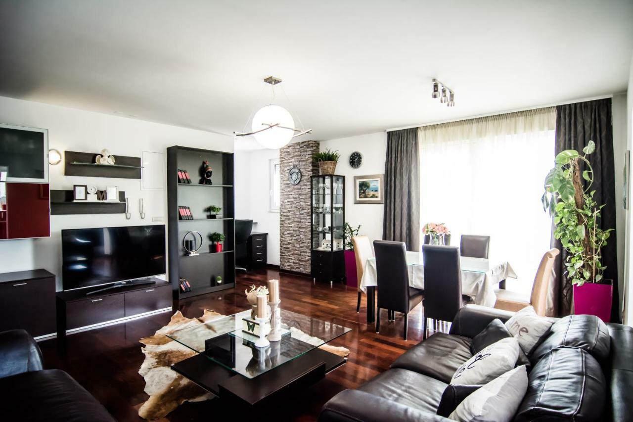 Luxury Julija