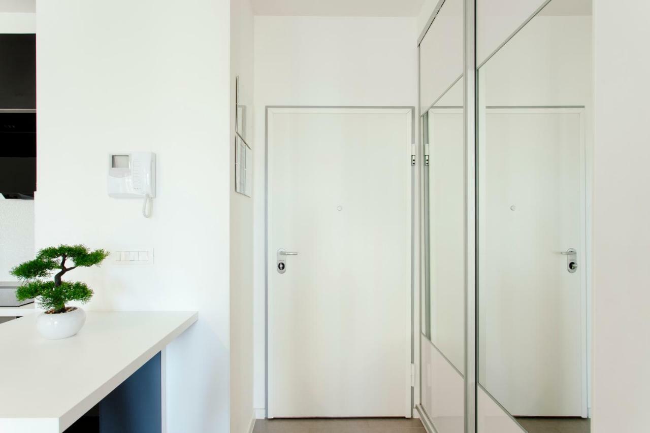 New Luxury Nives On Seaside Apartment *