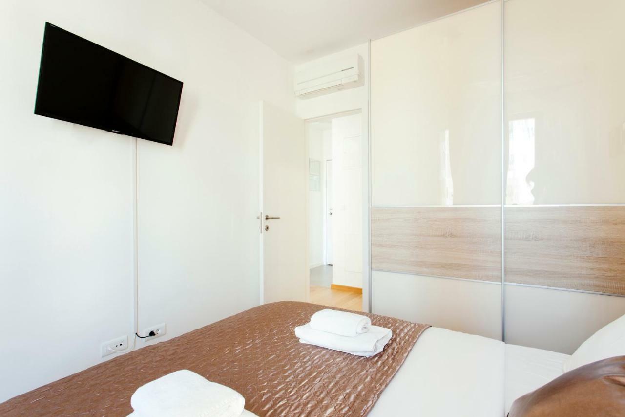 New Luxury Nives On Seaside Split