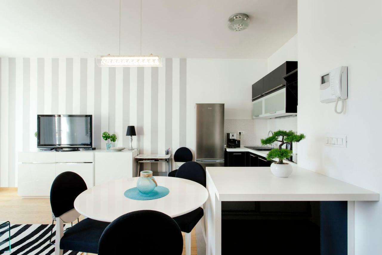 Apartment New Luxury Nives On Seaside *