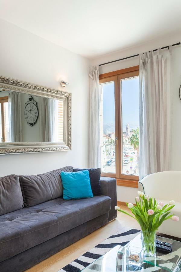 Apartment New Luxury Nives On Seaside
