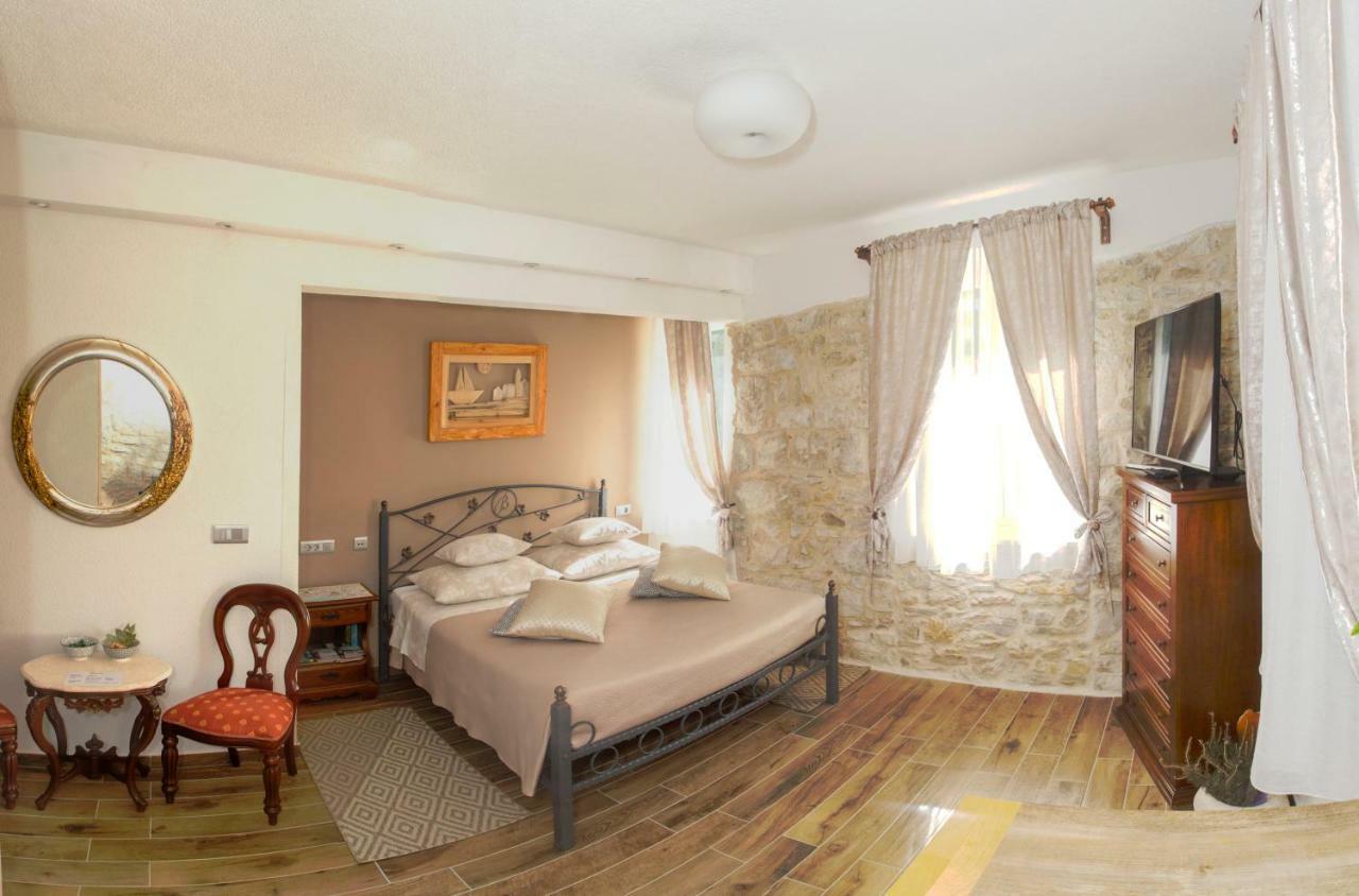 Bossa Apartment Split