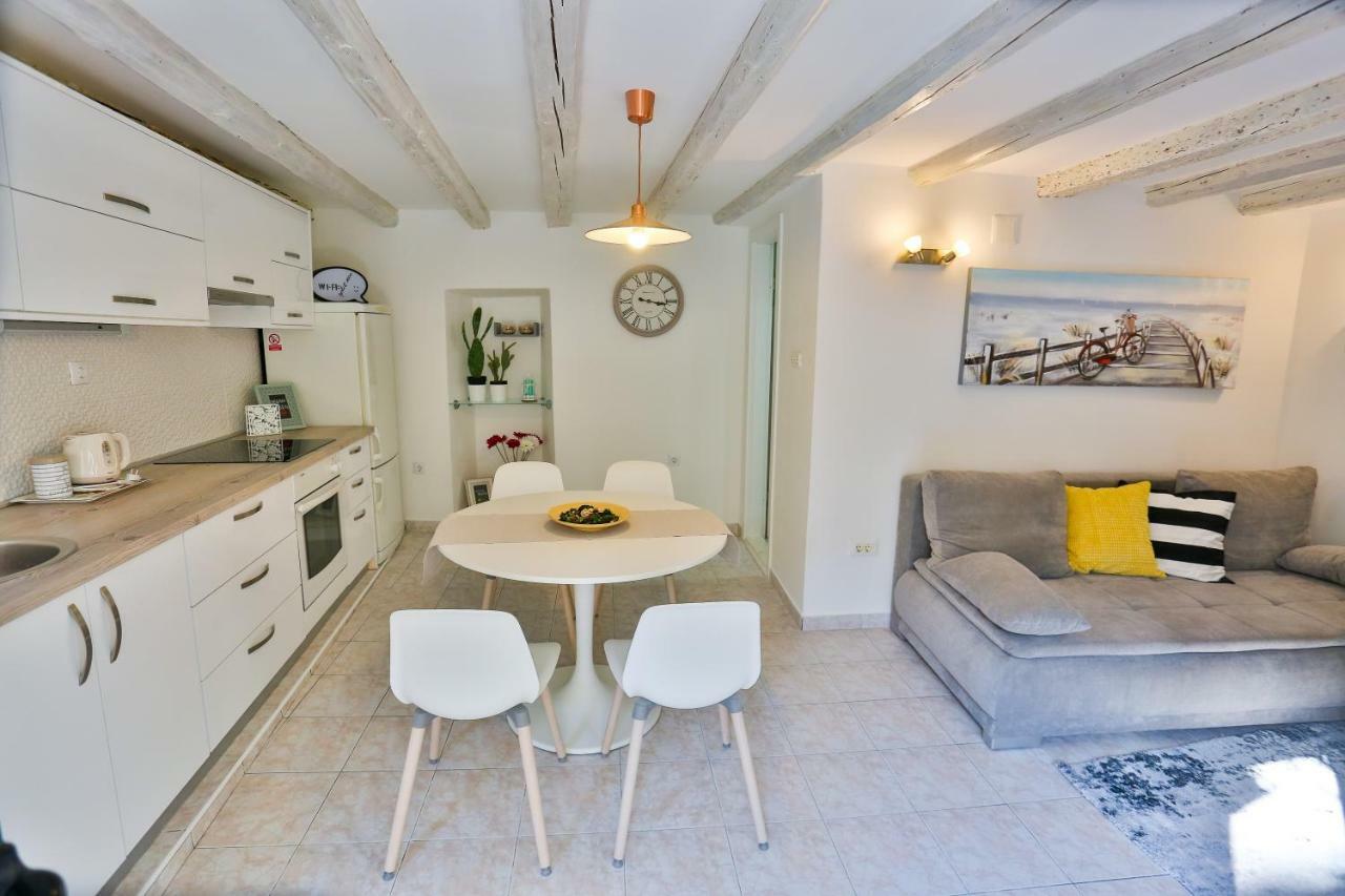 Apartment Dioniz