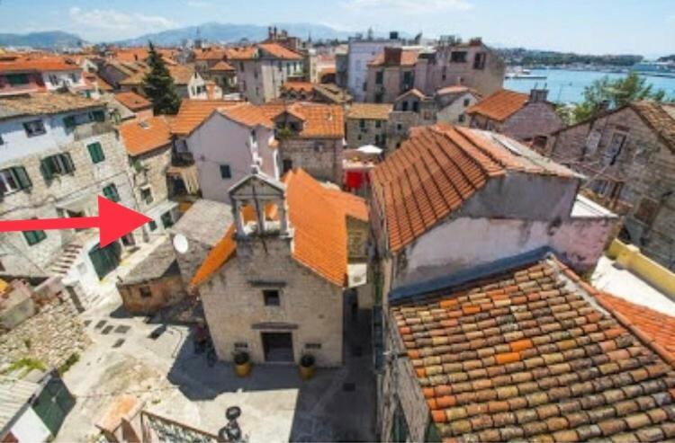 Dioniz * Split