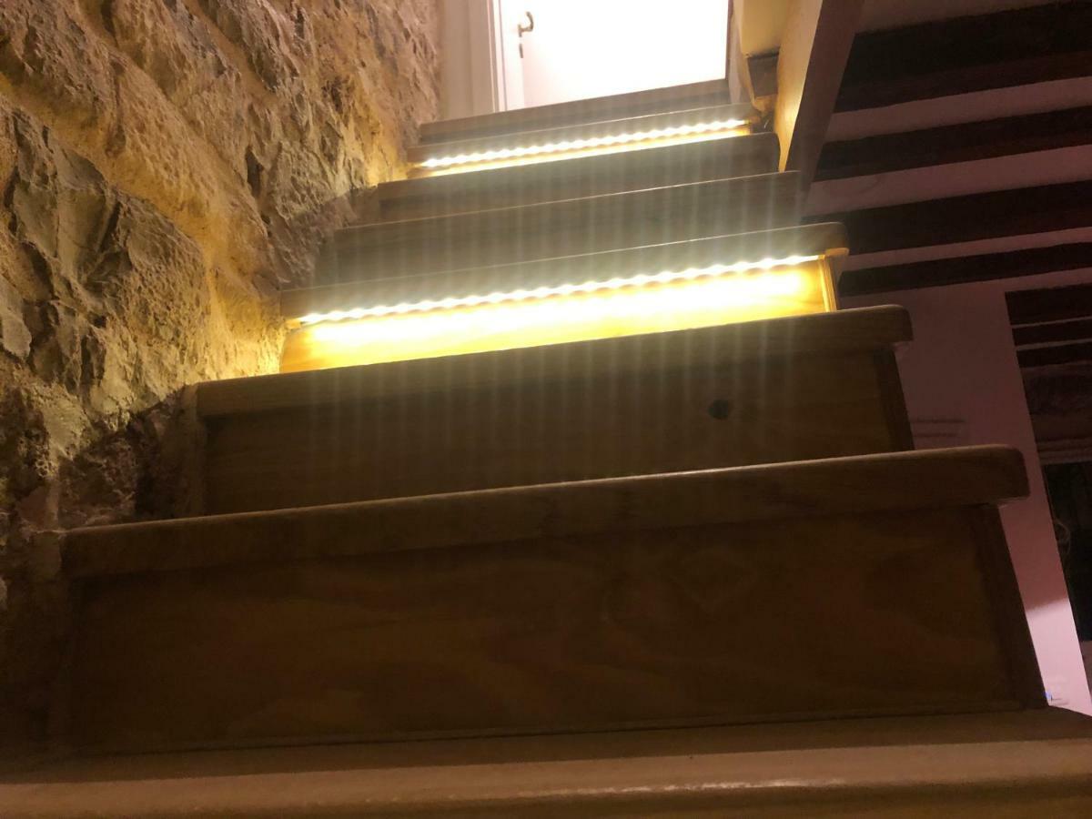 Apartment 5 Minutes Walk Art *