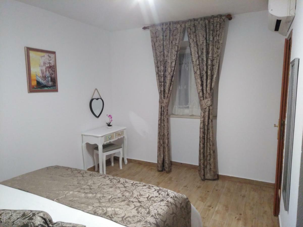 Center Roko Apartment *