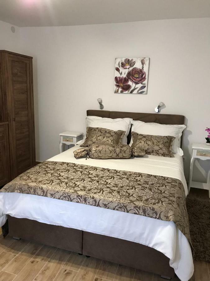 Center Roko Apartment *