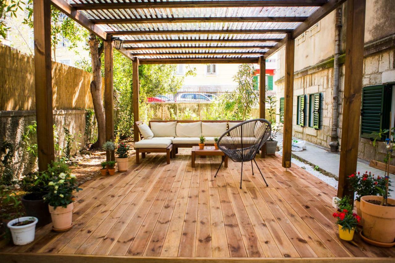 Luxurious With Private Garden Split