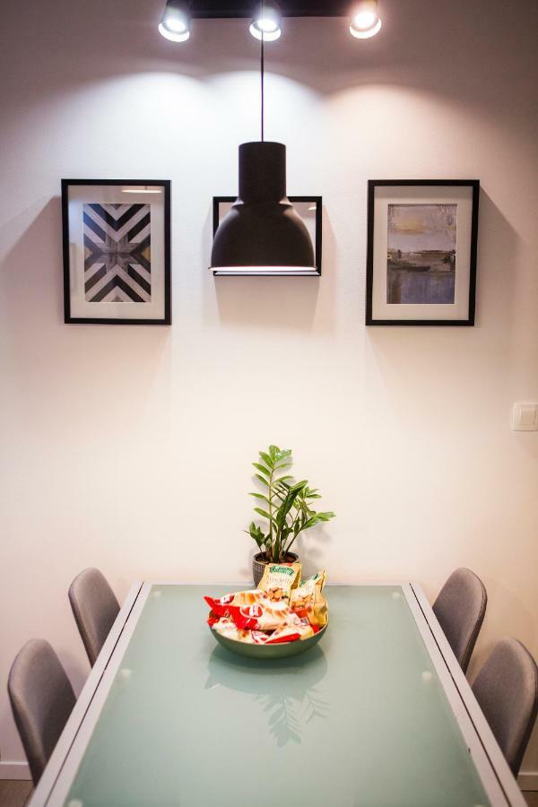 Luxurious With Private Garden Apartment