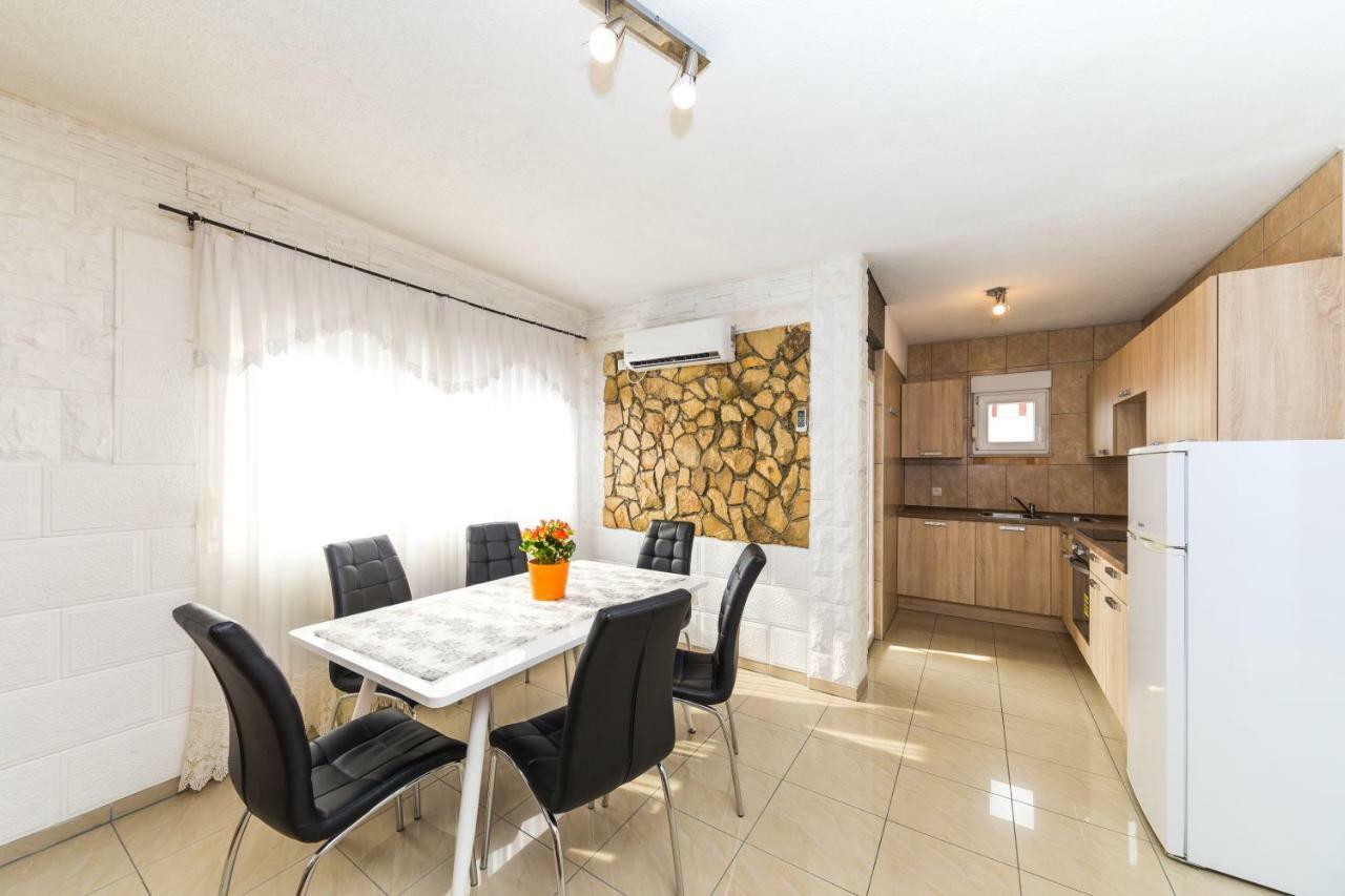 Apartment Rogosic * Split