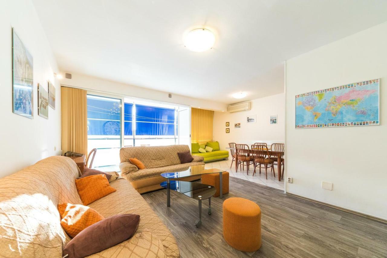 Apartment Pelenito Split