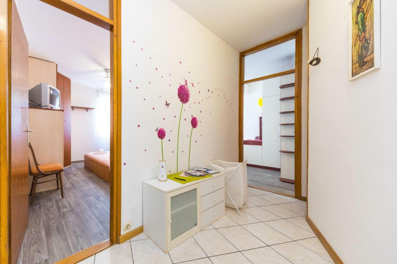 Apartment Pelenito Split