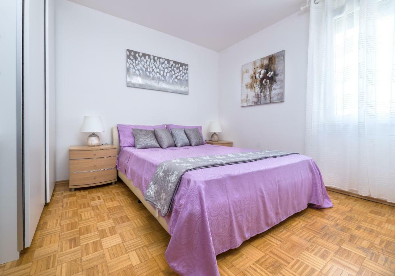 Kristina, Comfortable And Close To The Center Apartment