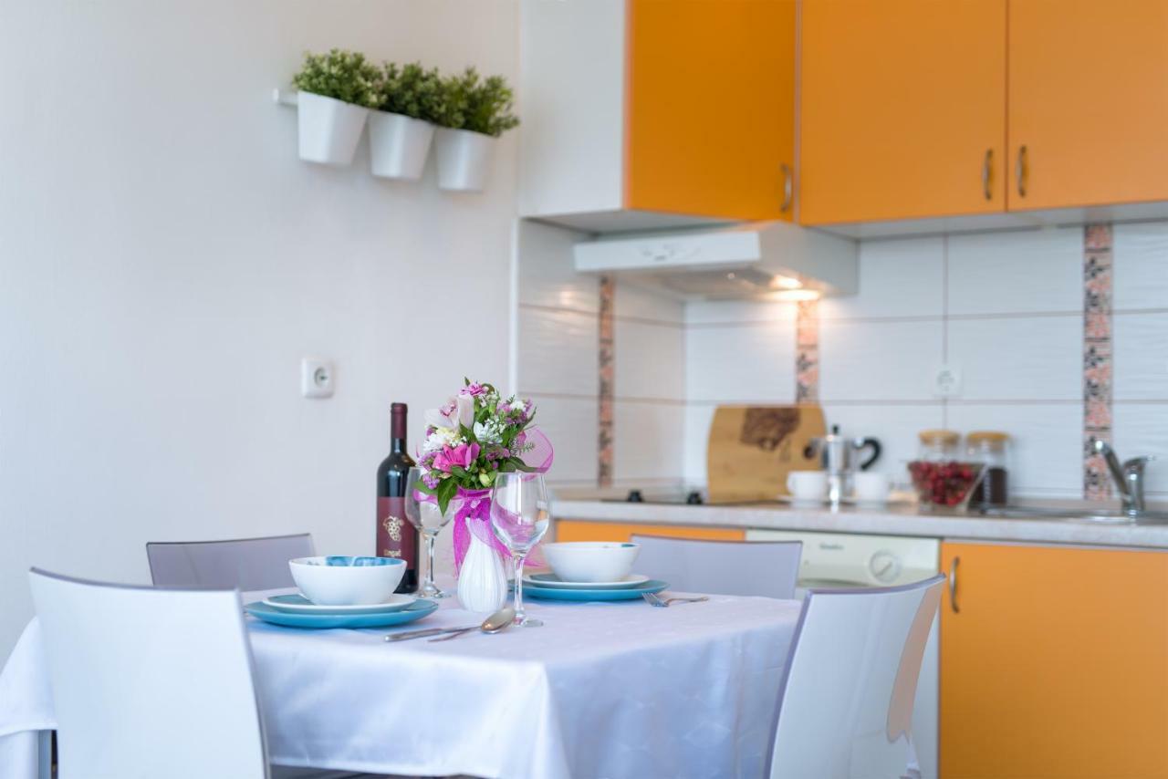 Kristina, Comfortable And Close To The Center Apartment