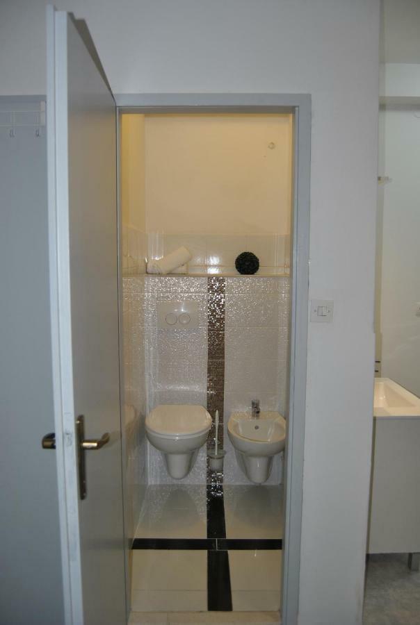 Sweet Apartment *