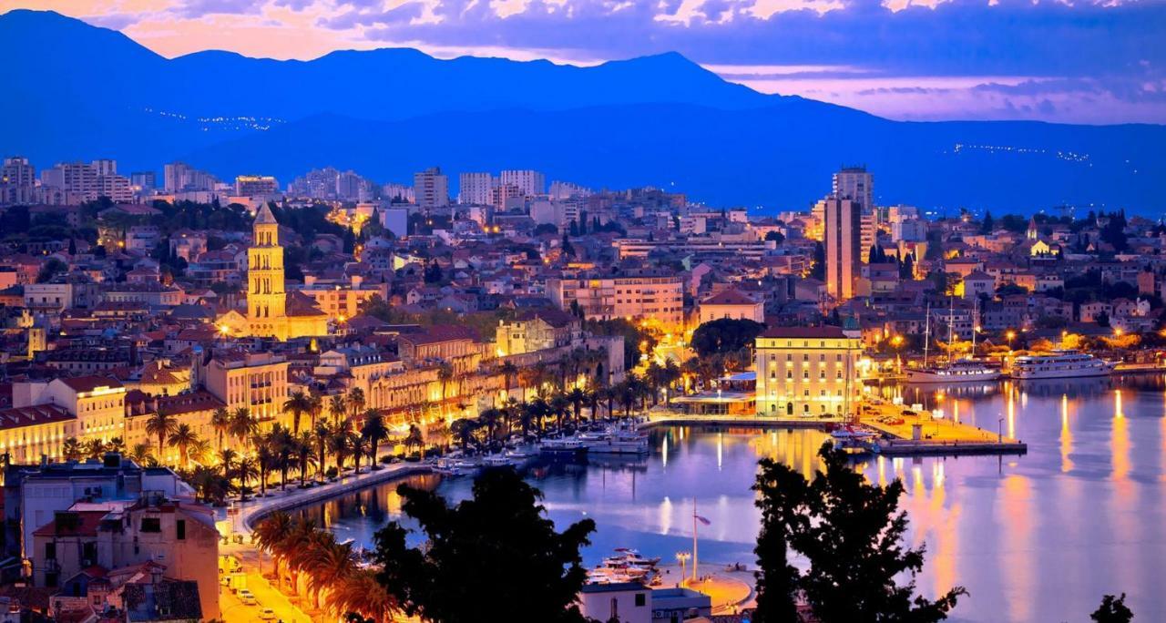 Enjoy Split, New In The Center With A Private Garden Apartamento *