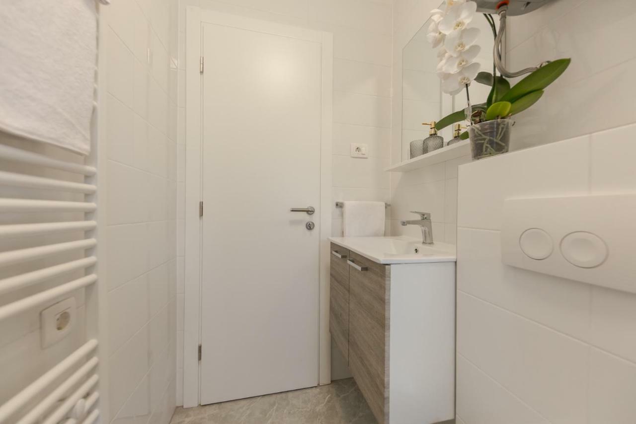 Apartamento Enjoy Split, New In The Center With A Private Garden Split