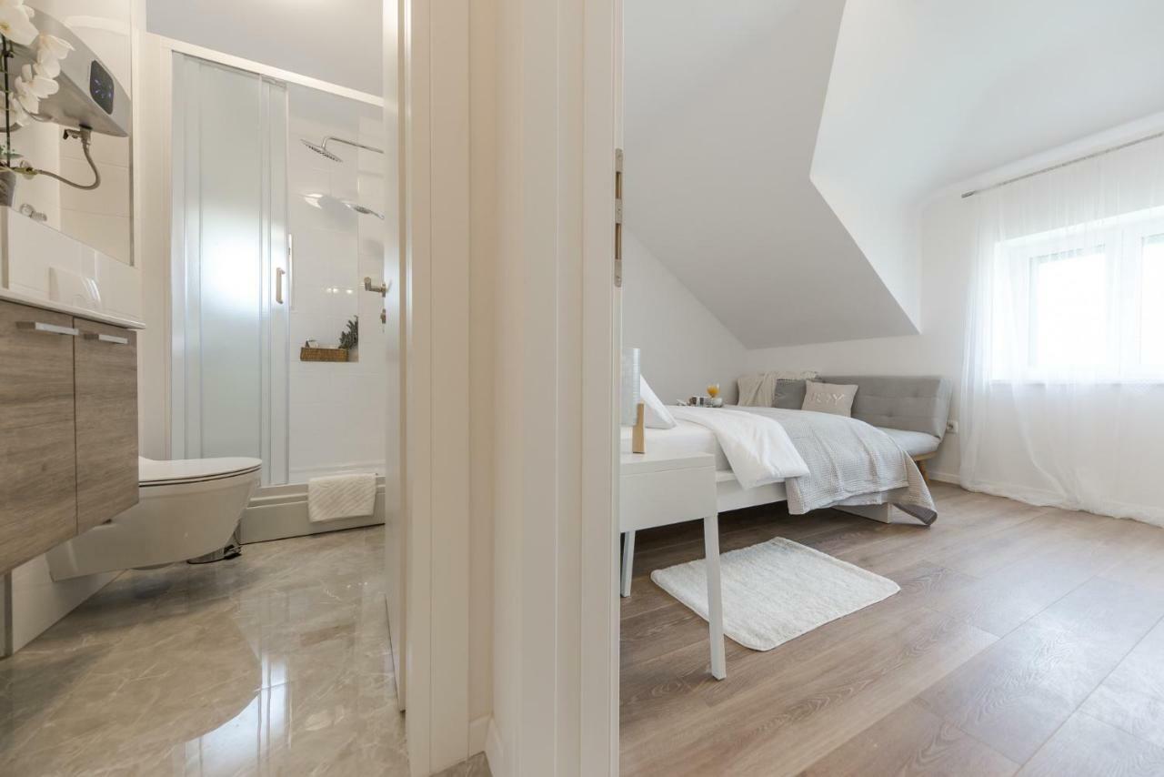 Enjoy Split, New In The Center With A Private Garden Split