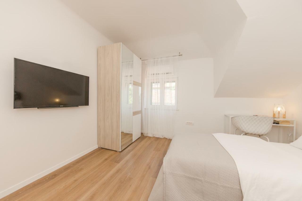 Enjoy Split, New In The Center With A Private Garden Apartamento *