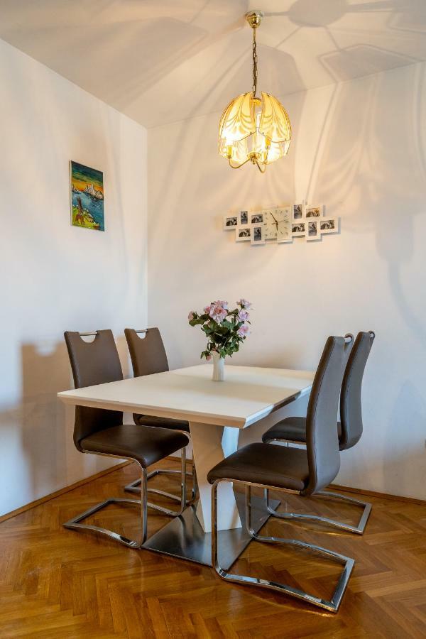 Apartment Split2 *
