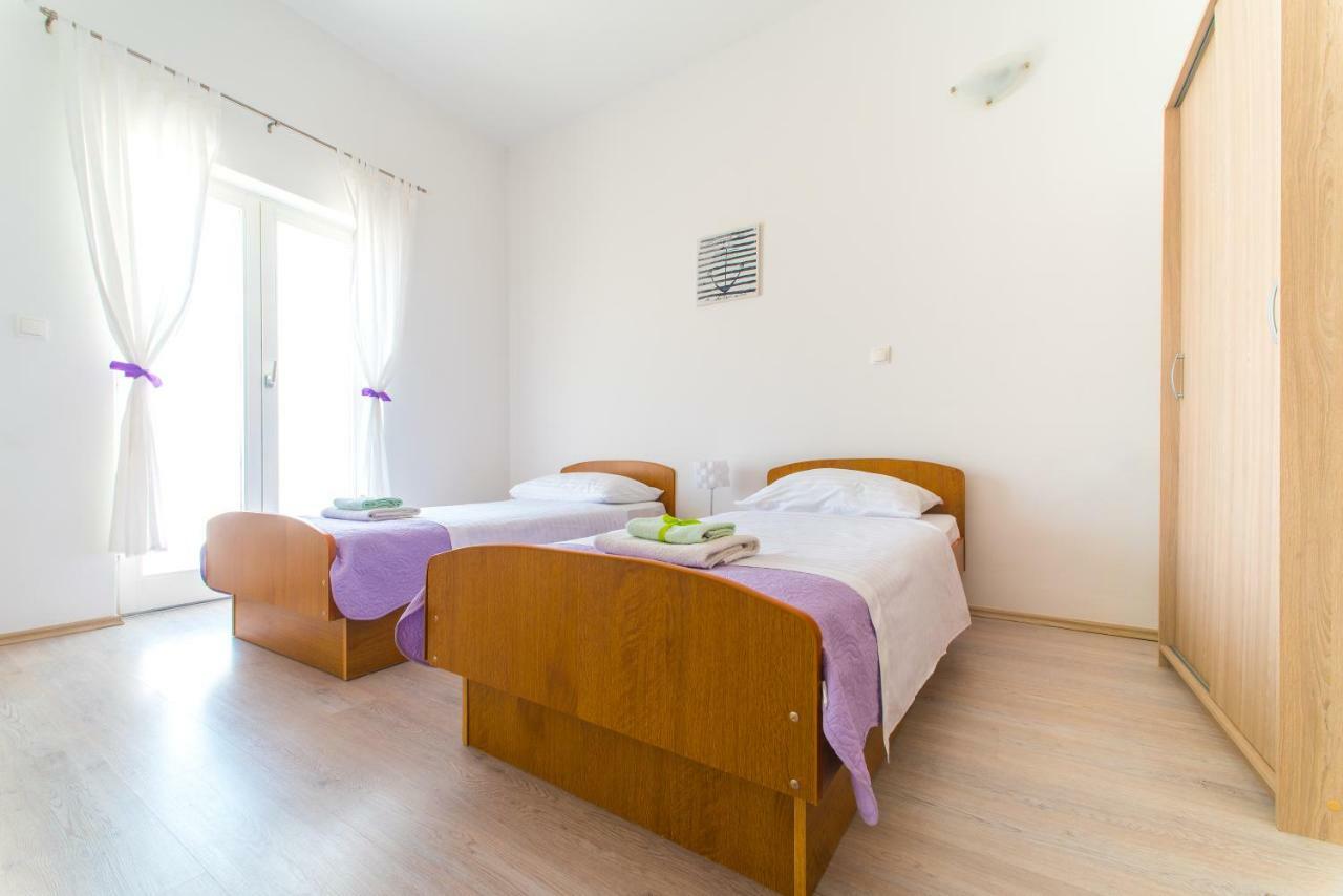 Red Rose Appartement *