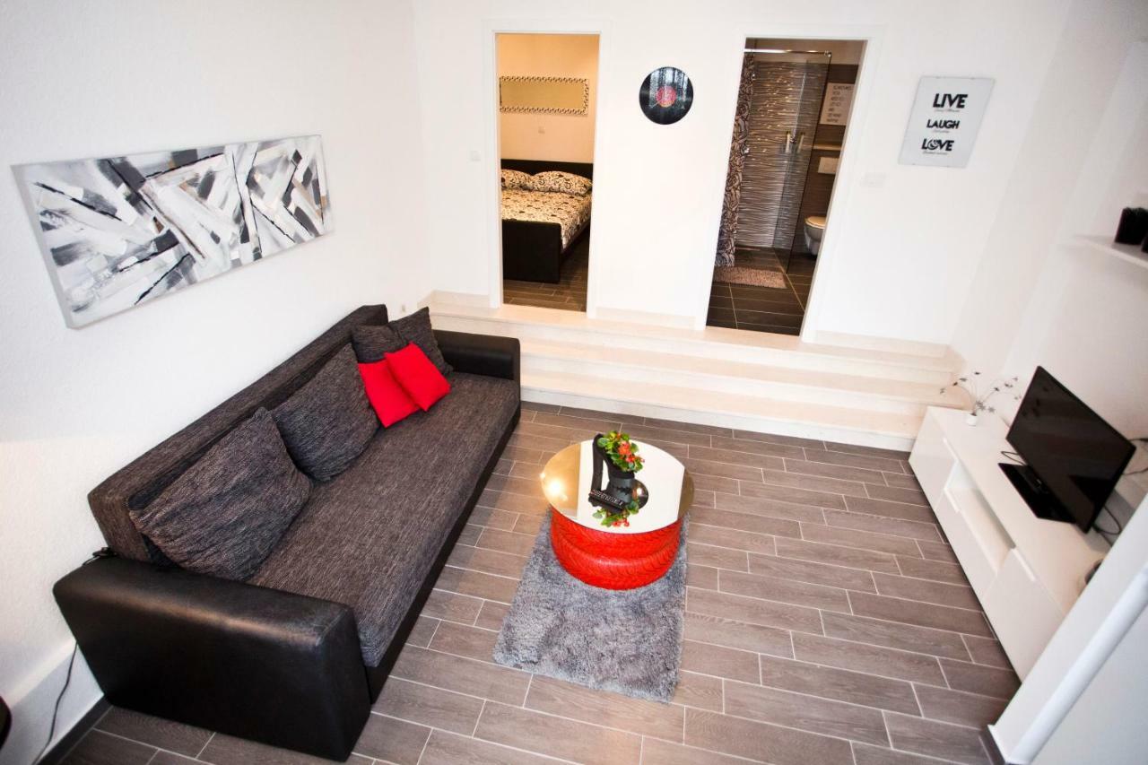 Apartment Silver Tree *