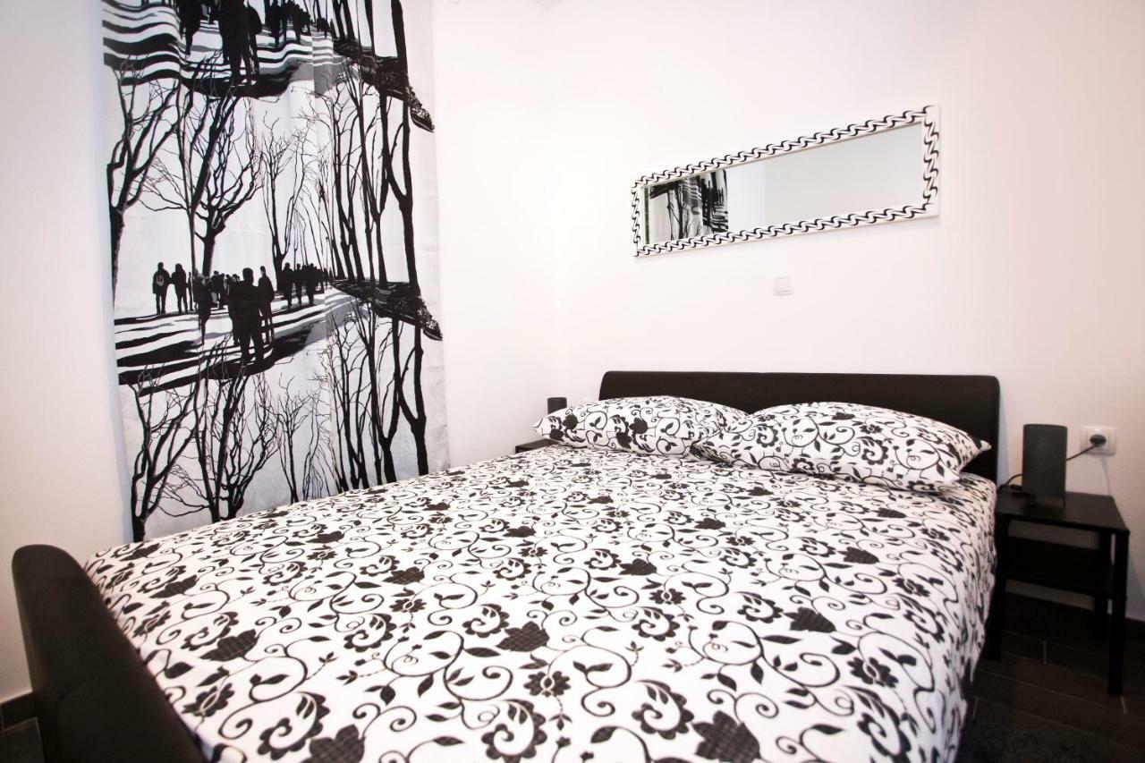 Apartment Silver Tree