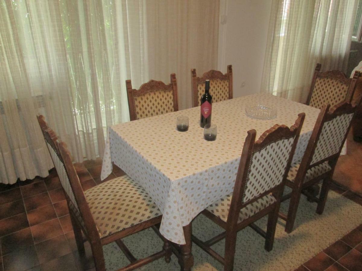 Velin Apartamento *