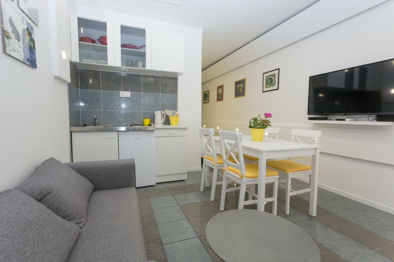 Apartman Maestro Metallic *