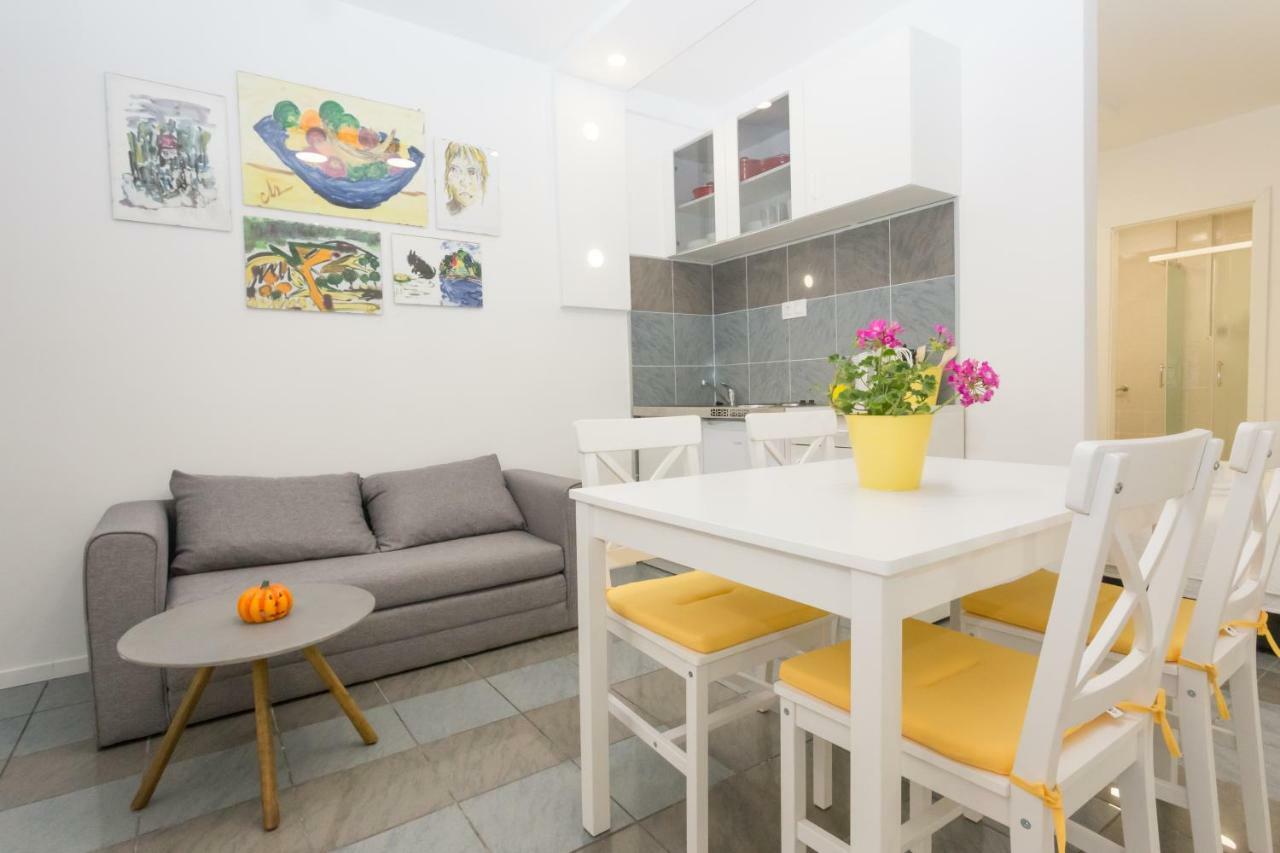 Maestro Metallic Apartment