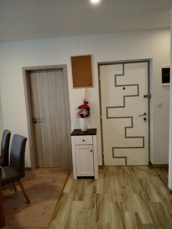 Apartment Odyssey *