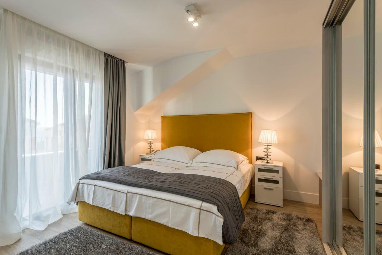 2nightstudios 4*
