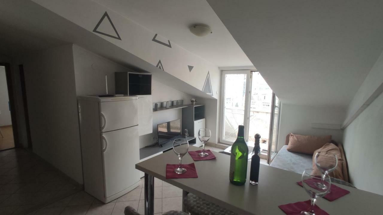 Small Northside Apartment Split