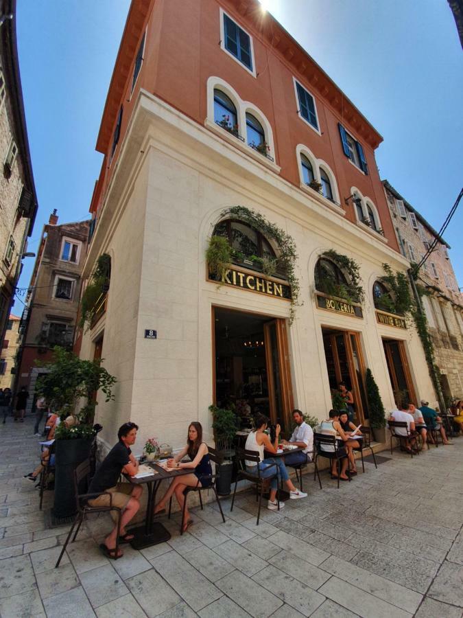 The At 4* Split