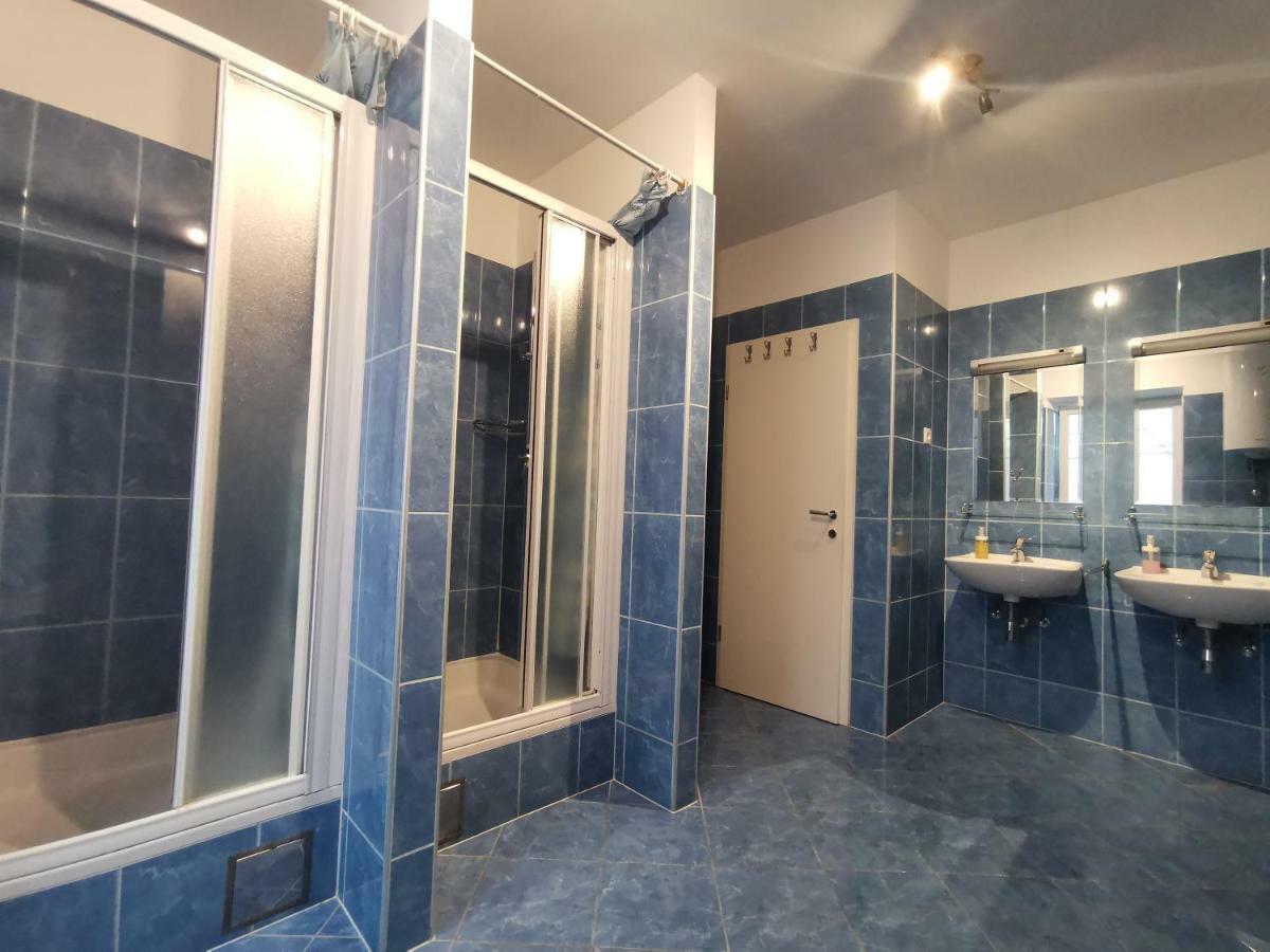 Spacious 140m2 Downtown 3 Bedroom Apartment *