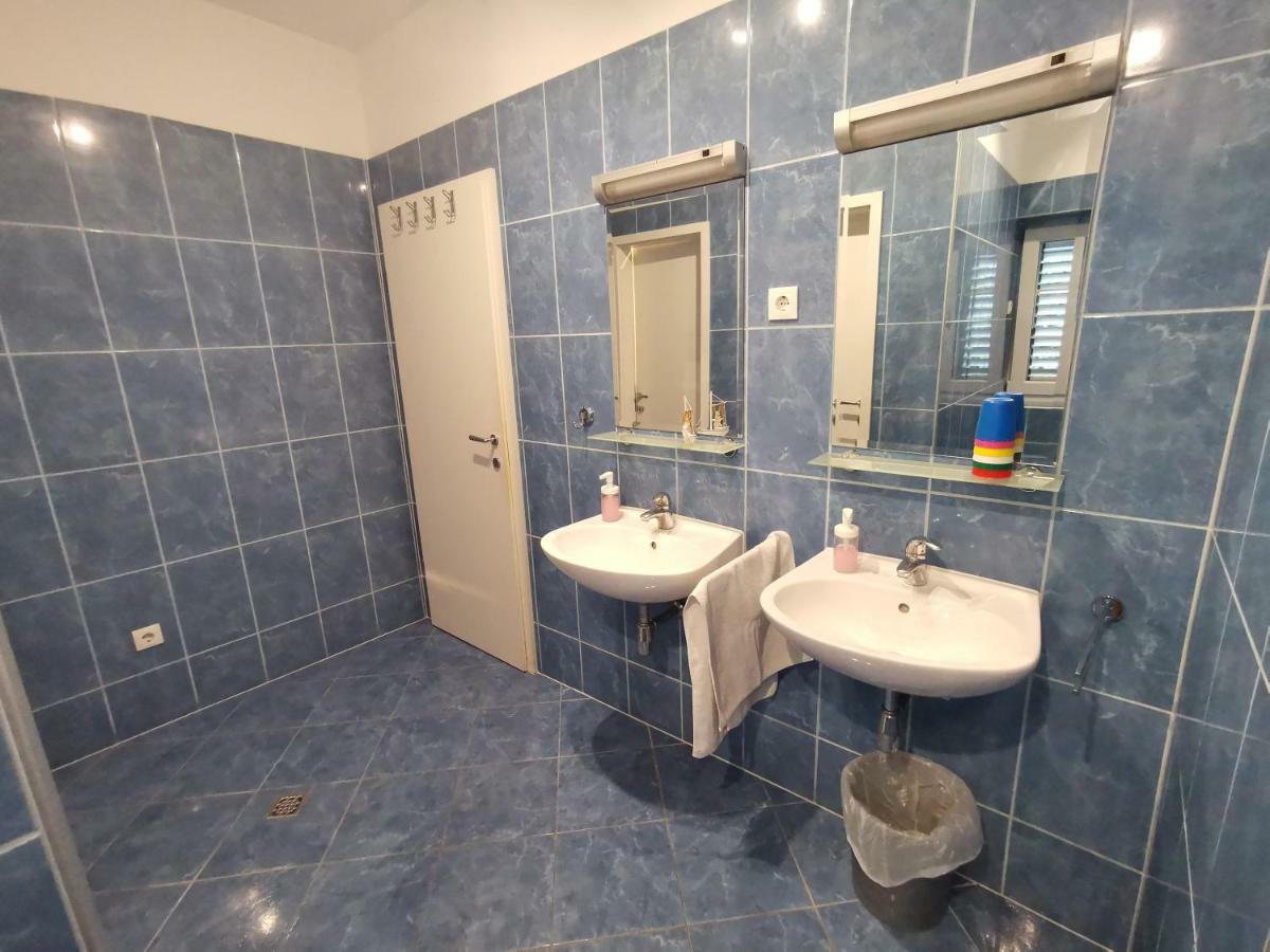 Spacious 140m2 Downtown 3 Bedroom Apartment